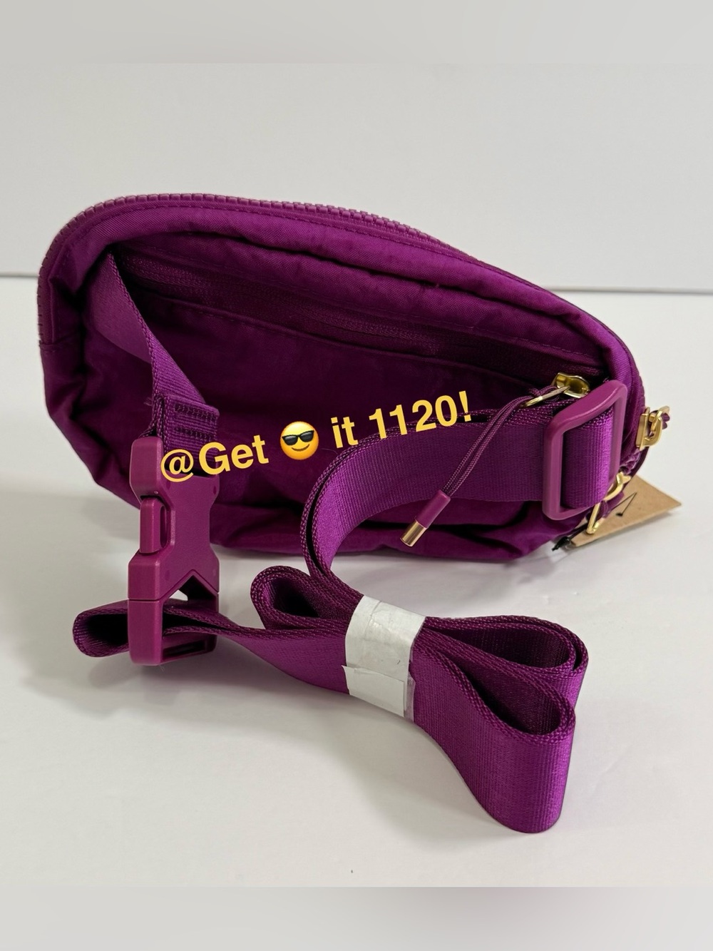 Nike Aura Crossbody Bag (2L) Viotech HM6120-503 - Picture 3 of 16